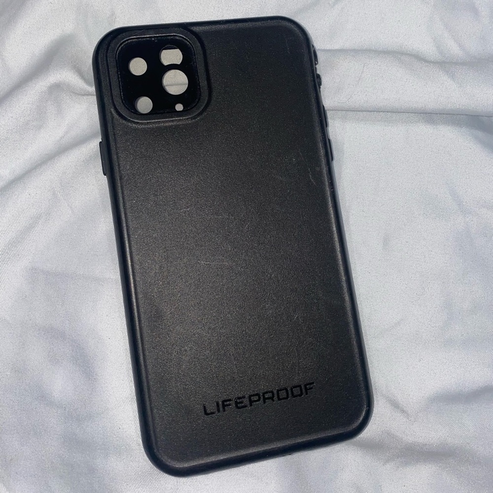 iphone 11 Pro Max Lifeproof case